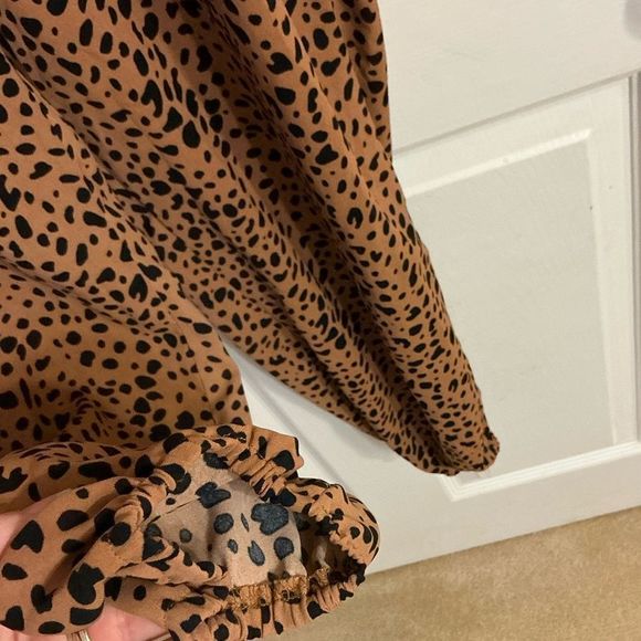 SHEIN leopard print Romper - Picture 7 of 7